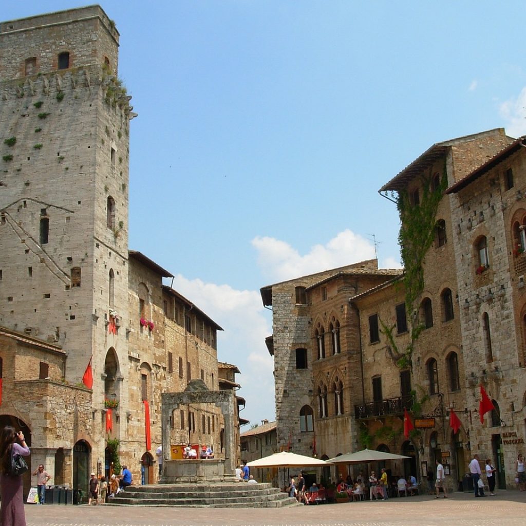 AMAZING SMALL GROUP – SAN GIMIGNANO & CHIANTI CLASSICO WINE TOUR – Tour length 5 hrs – DEPARTURE: 9 am